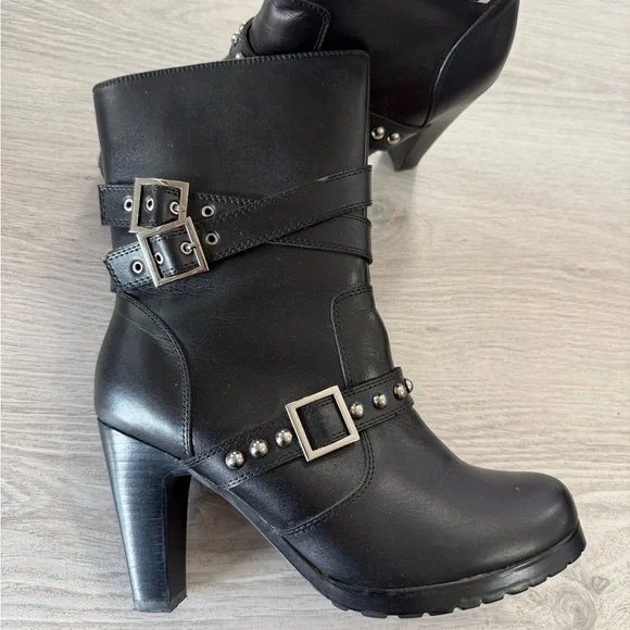 Ride Tecs Black Ankle Boots with Buckle Detail - Picture 2 of 8